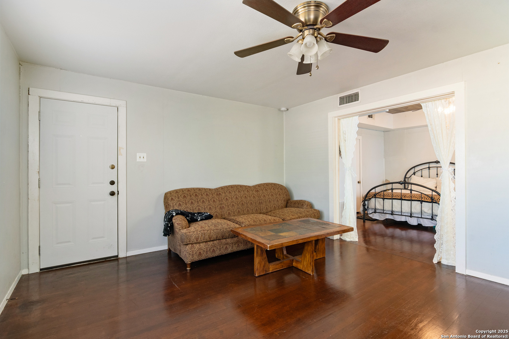 814 W Magnolia San Antonio TX 78212