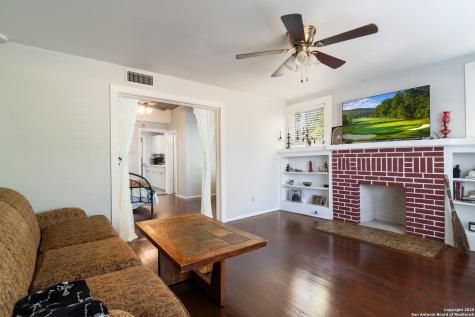 814 W Magnolia San Antonio TX 78212