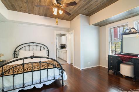 814 W Magnolia San Antonio TX 78212