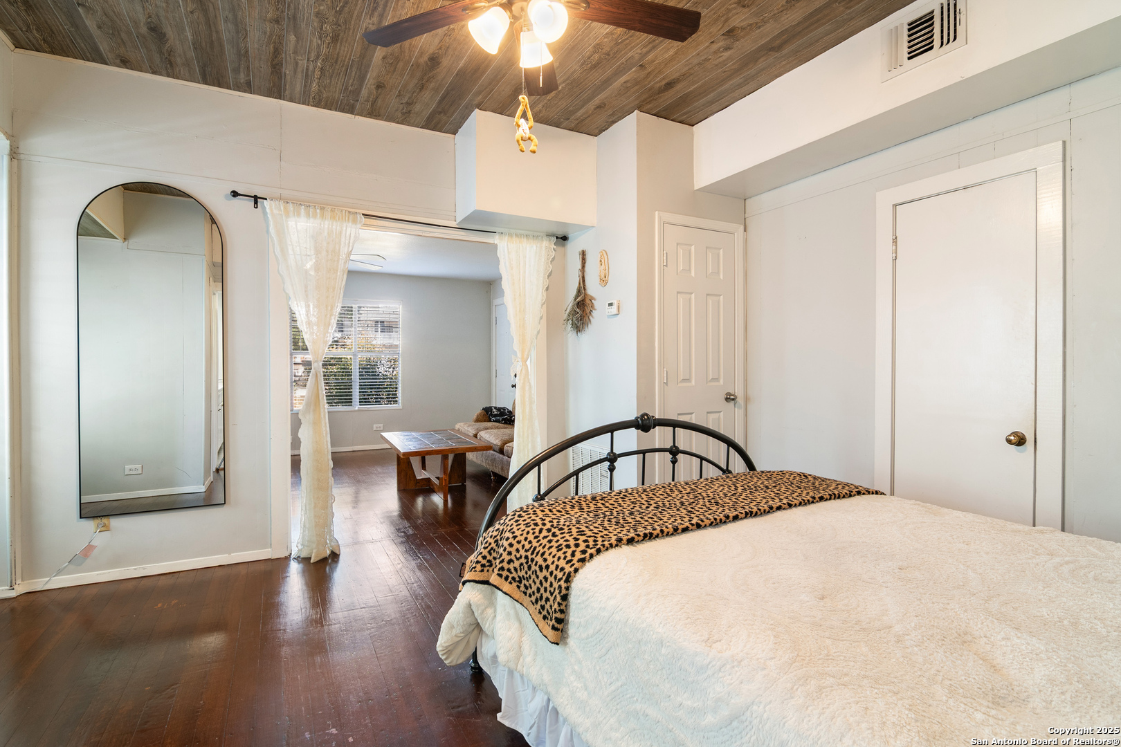 814 W Magnolia San Antonio TX 78212