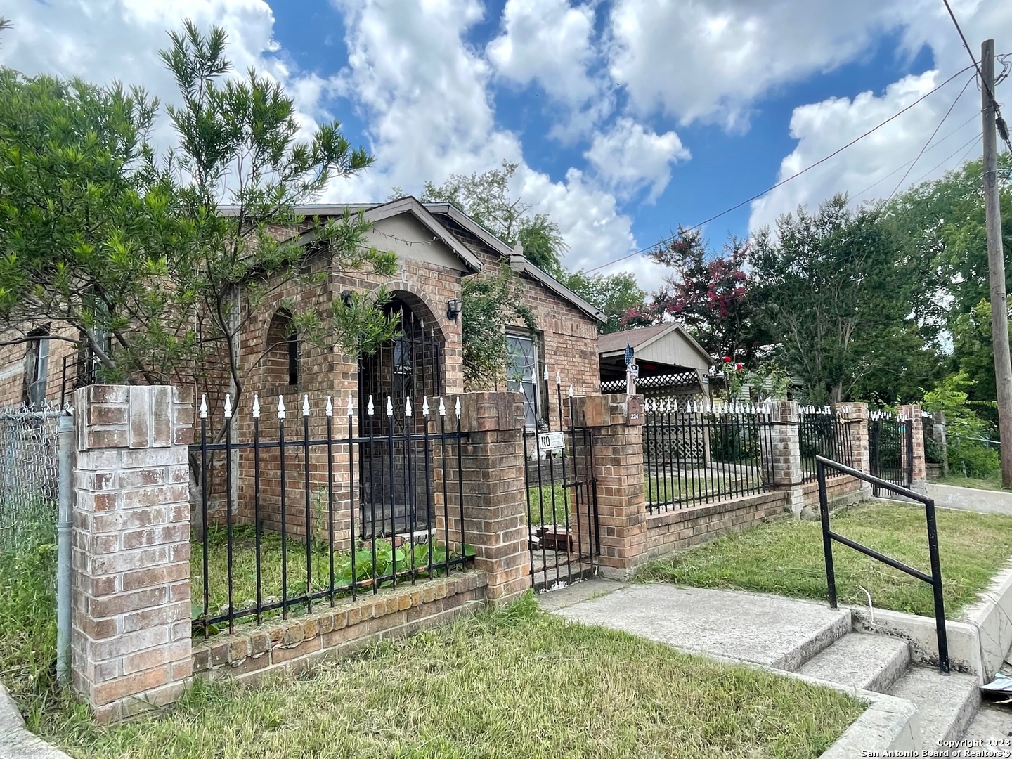 224 Bee Street San Antonio TX 78208