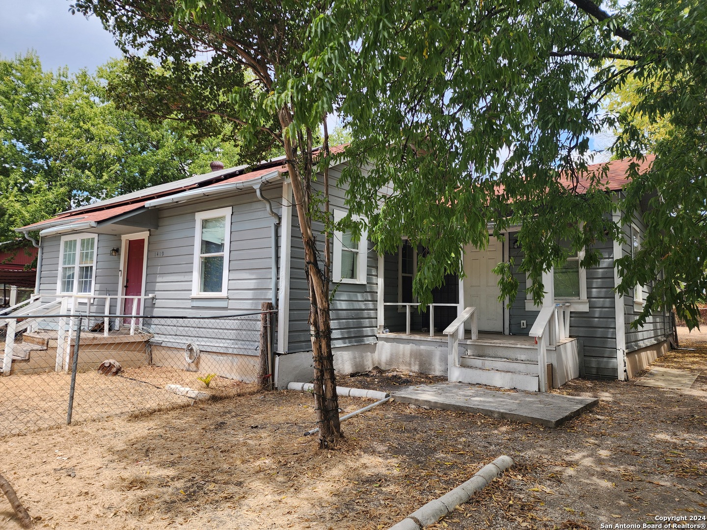 1419 Alametos San Antonio TX 78201