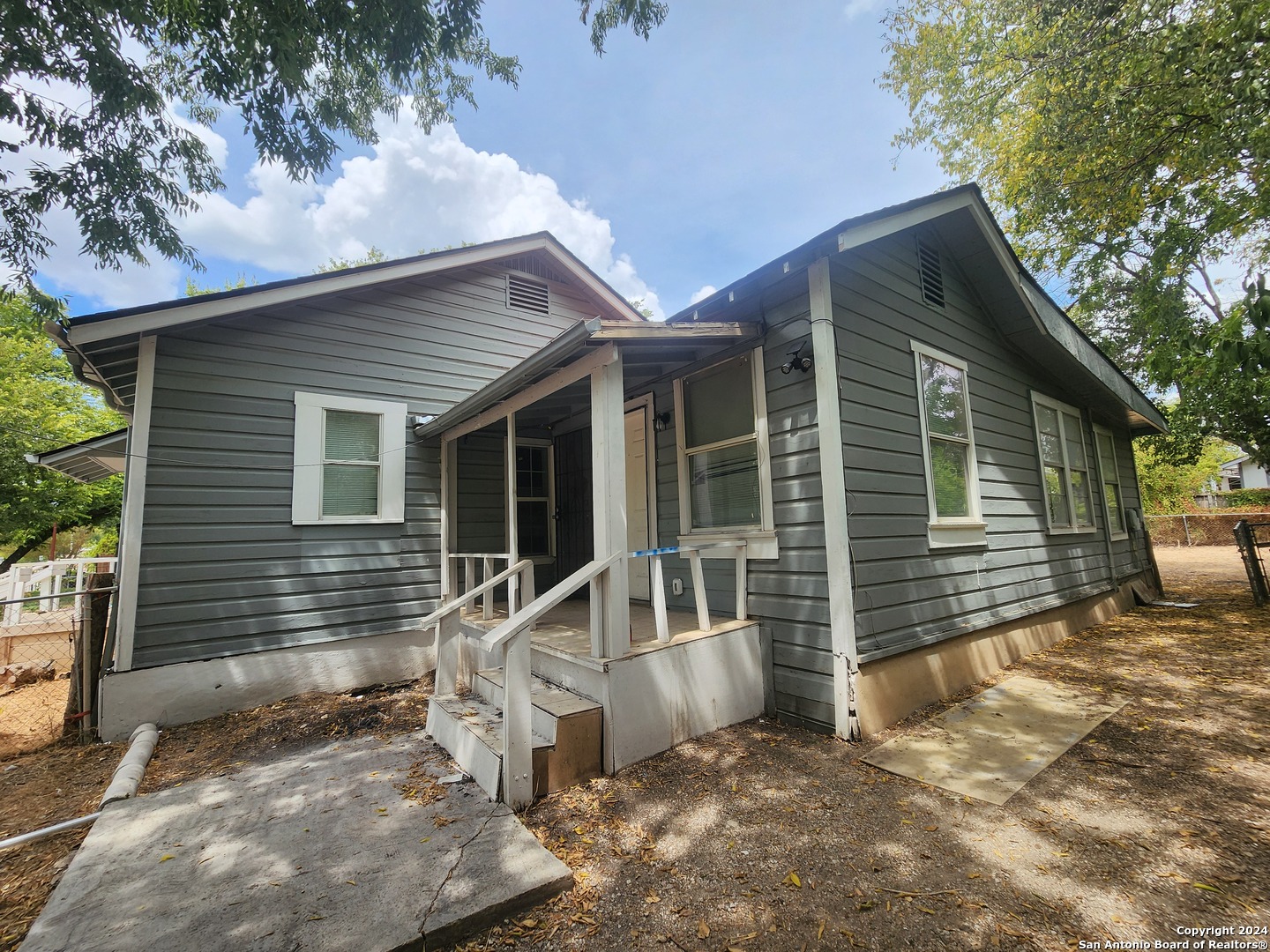 1419 Alametos San Antonio TX 78201