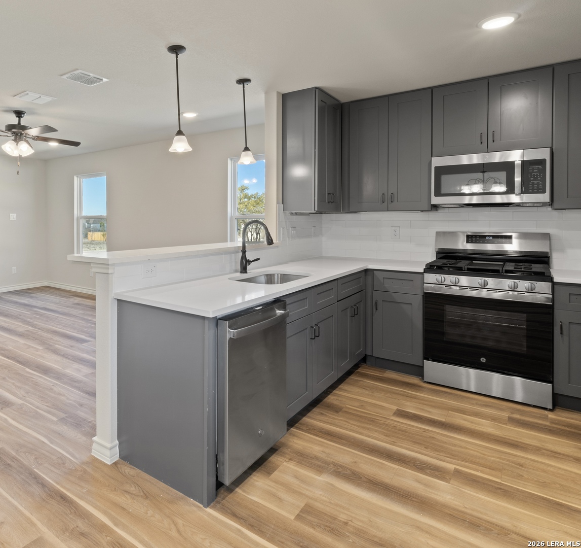 586,590,594,598 Abigail Alley San Antonio TX 78253