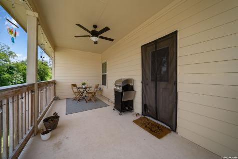 1100/1102 Stanley Seguin TX 78155