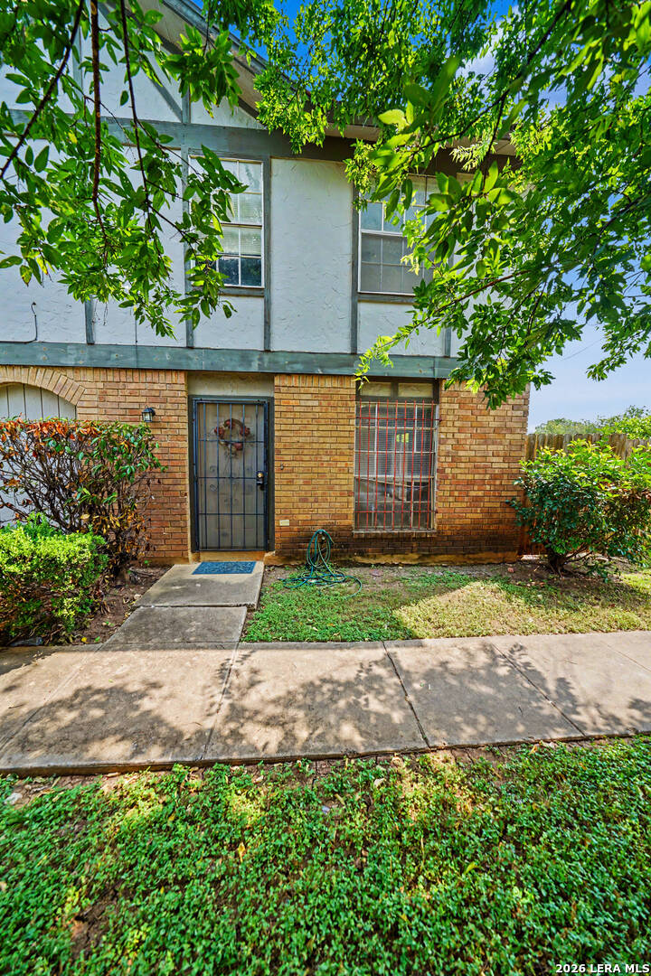 5216 Meadow Field San Antonio TX 78250