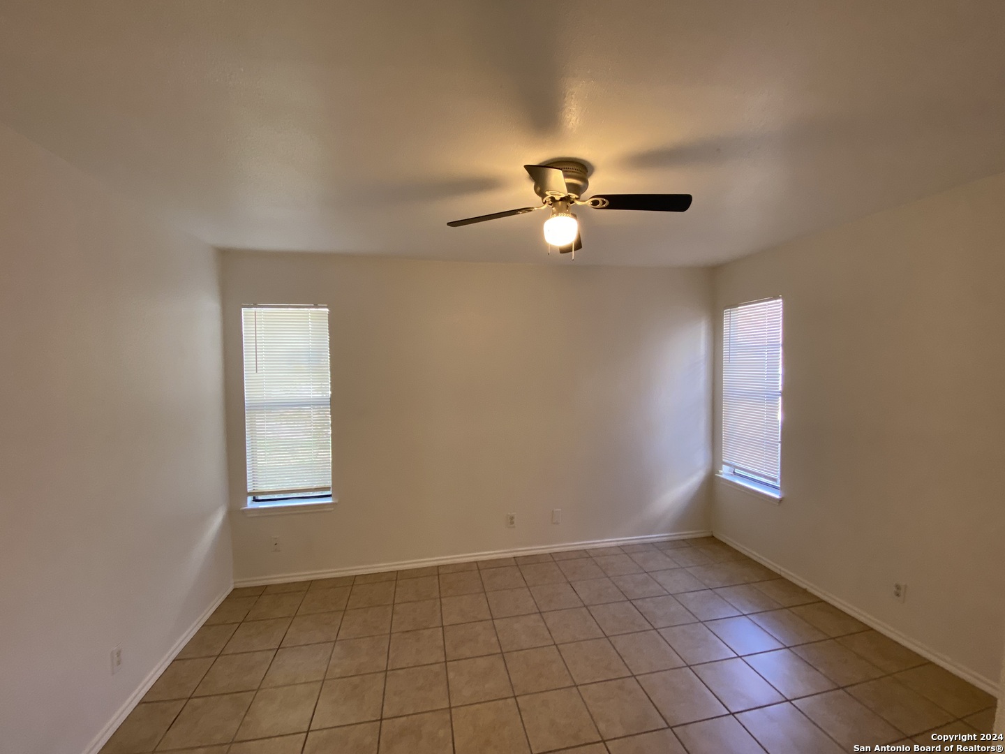 810 Station Street Converse TX 78109