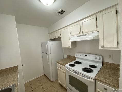 810 Station Street Converse TX 78109