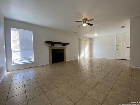 810 Station Street Converse TX 78109