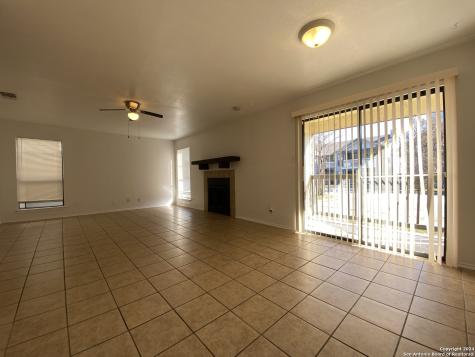 810 Station Street Converse TX 78109