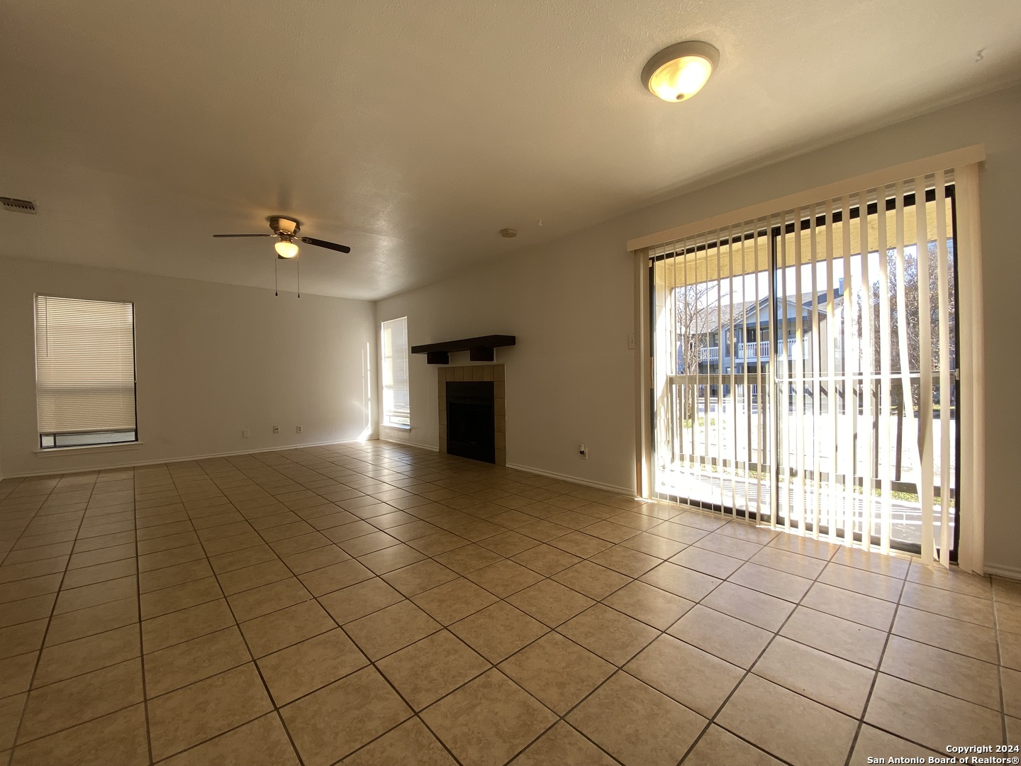 810 Station Street Converse TX 78109