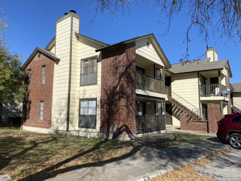 810 Station Street Converse TX 78109