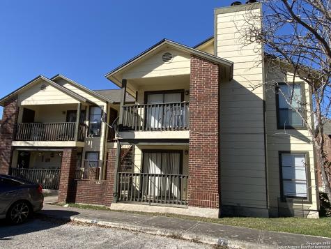 810 Station Street Converse TX 78109