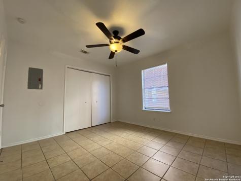 810 Station Street Converse TX 78109