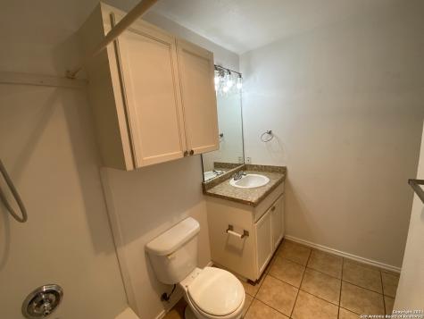 810 Station Street Converse TX 78109