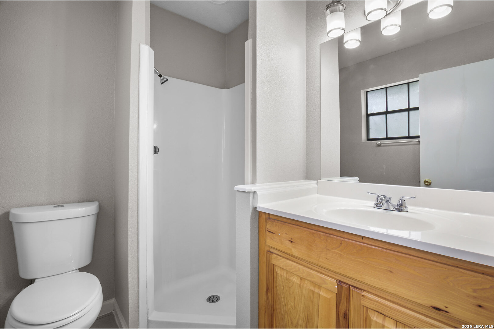 550 Dukeway Universal City TX 78148
