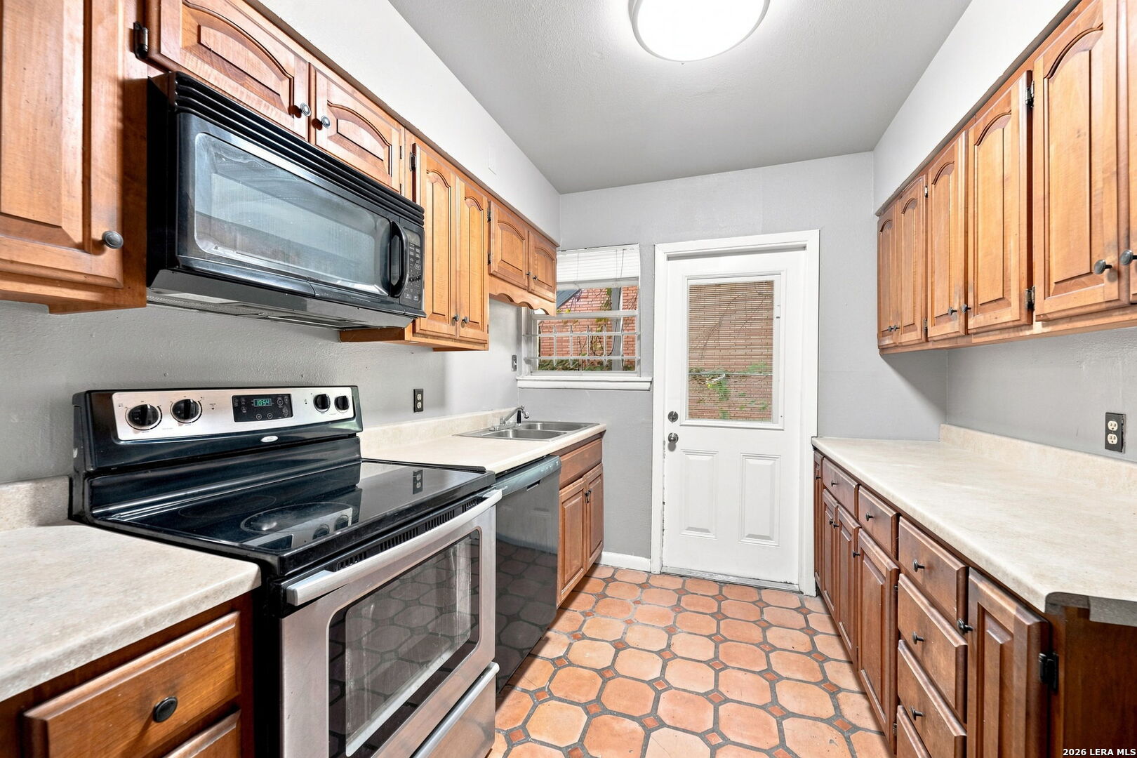 1157 Garraty Road Terrell Hills TX 78209