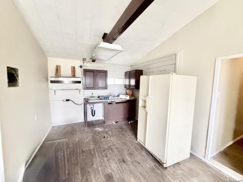 786 39th Lakehills TX 78063