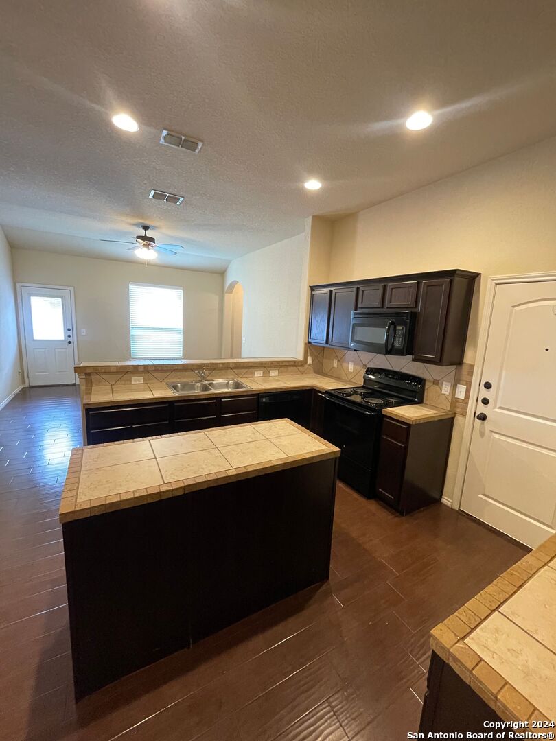 713/717 Creekside Circle New Braunfels TX 78130