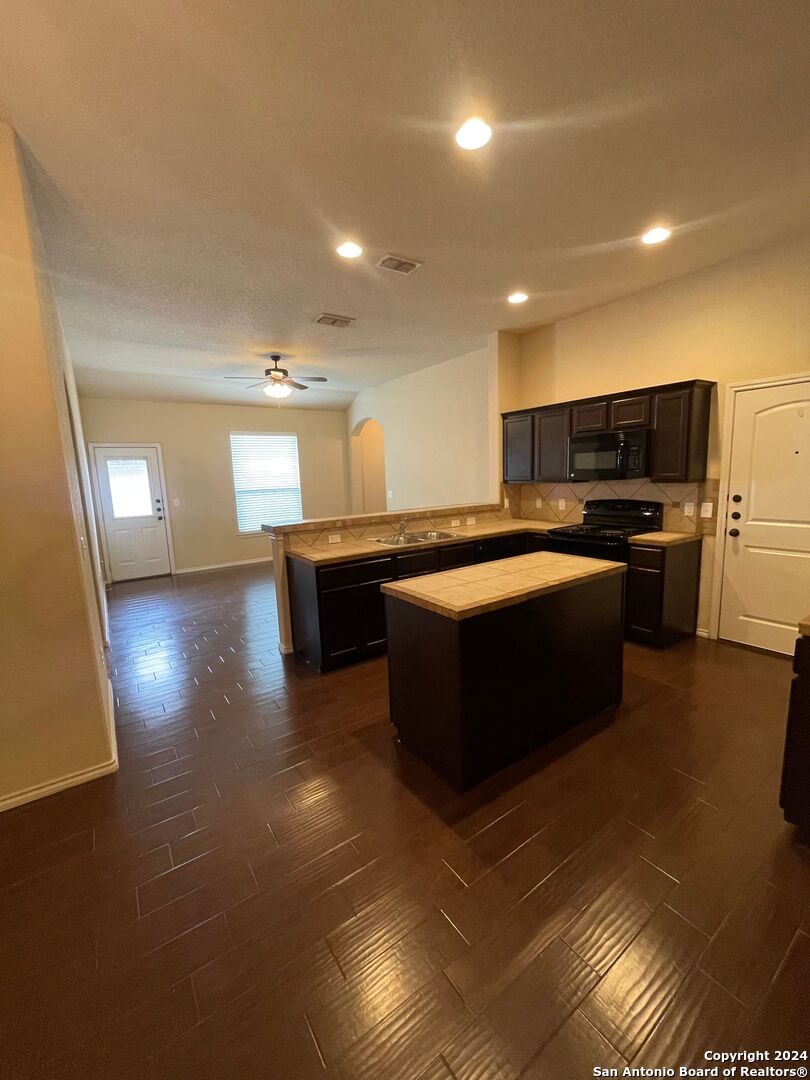 713/717 Creekside Circle New Braunfels TX 78130