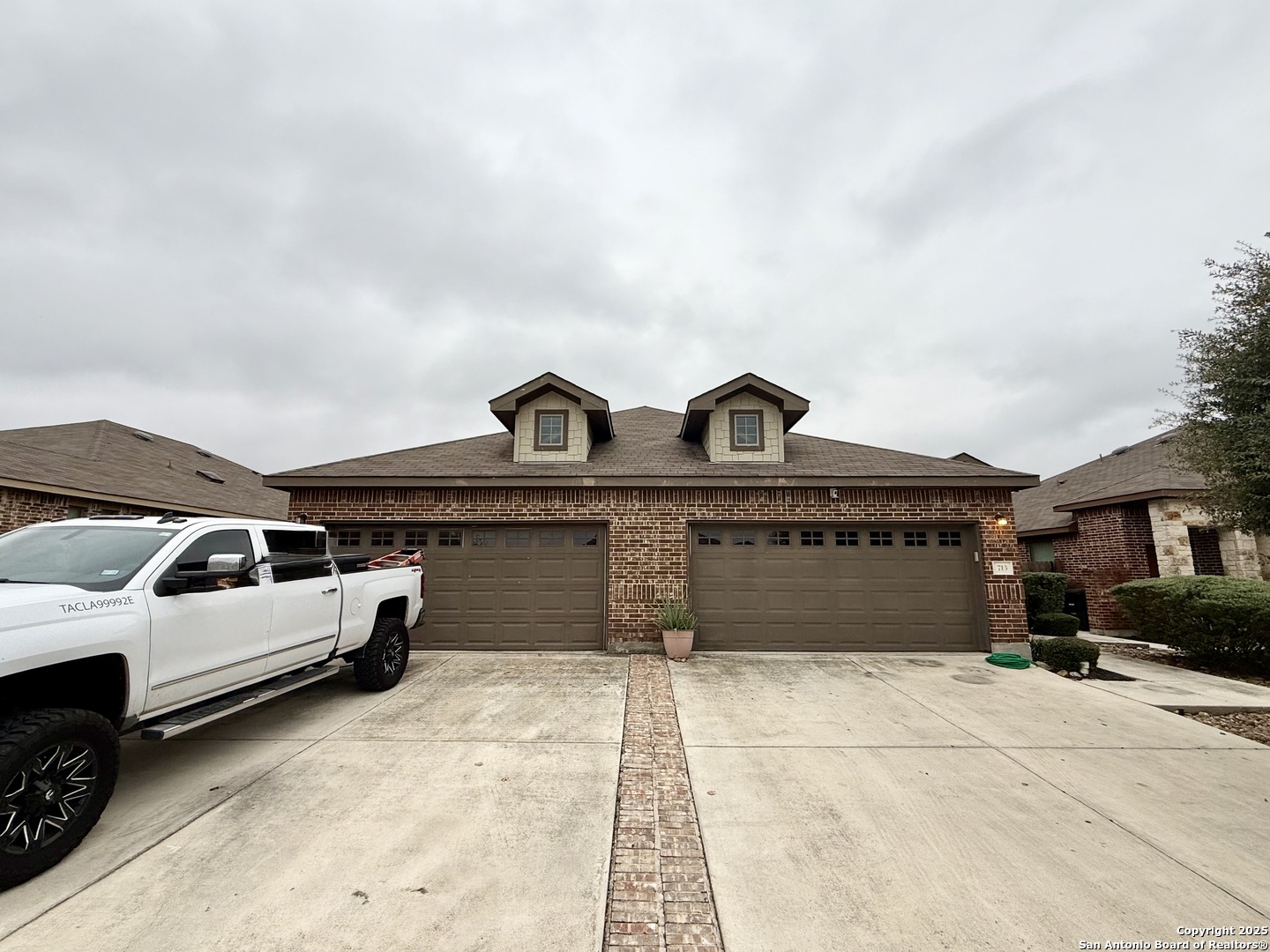 713/717 Creekside Circle New Braunfels TX 78130