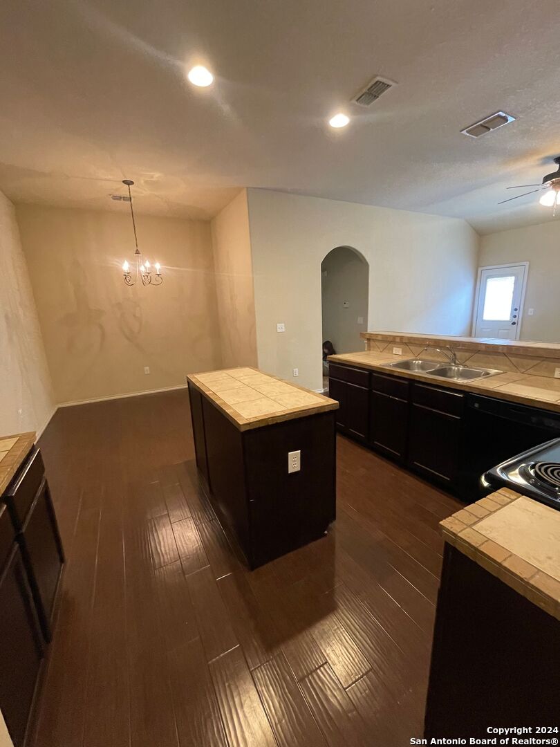 713/717 Creekside Circle New Braunfels TX 78130