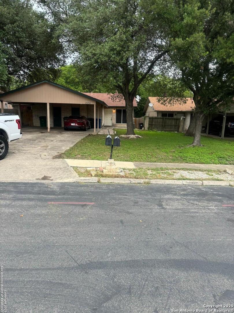 13136 Los Espanada San Antonio TX 78233