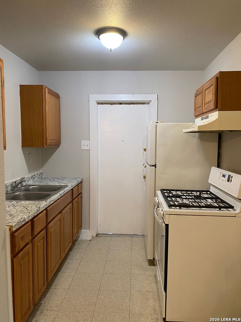 3032 Weir San Antonio TX 78226