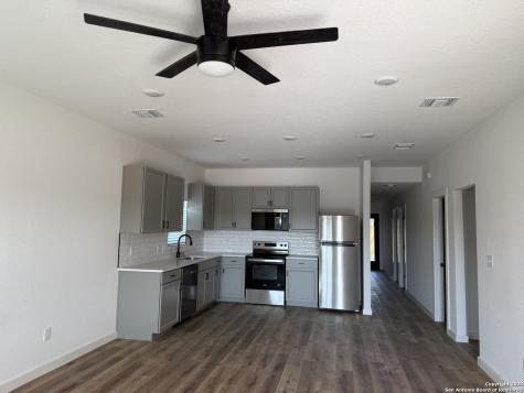 2105 Vista Rosa Three Rivers TX 78071