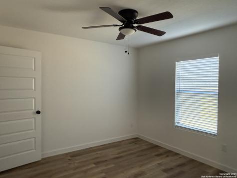 2105 Vista Rosa Three Rivers TX 78071