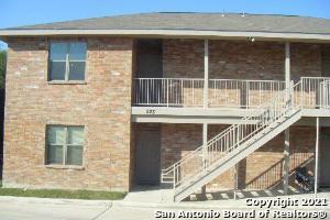 525 Dukeway Universal City TX 78148
