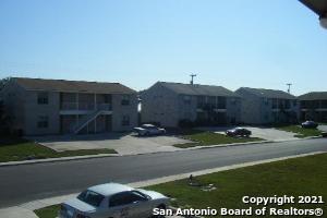 525 Dukeway Universal City TX 78148
