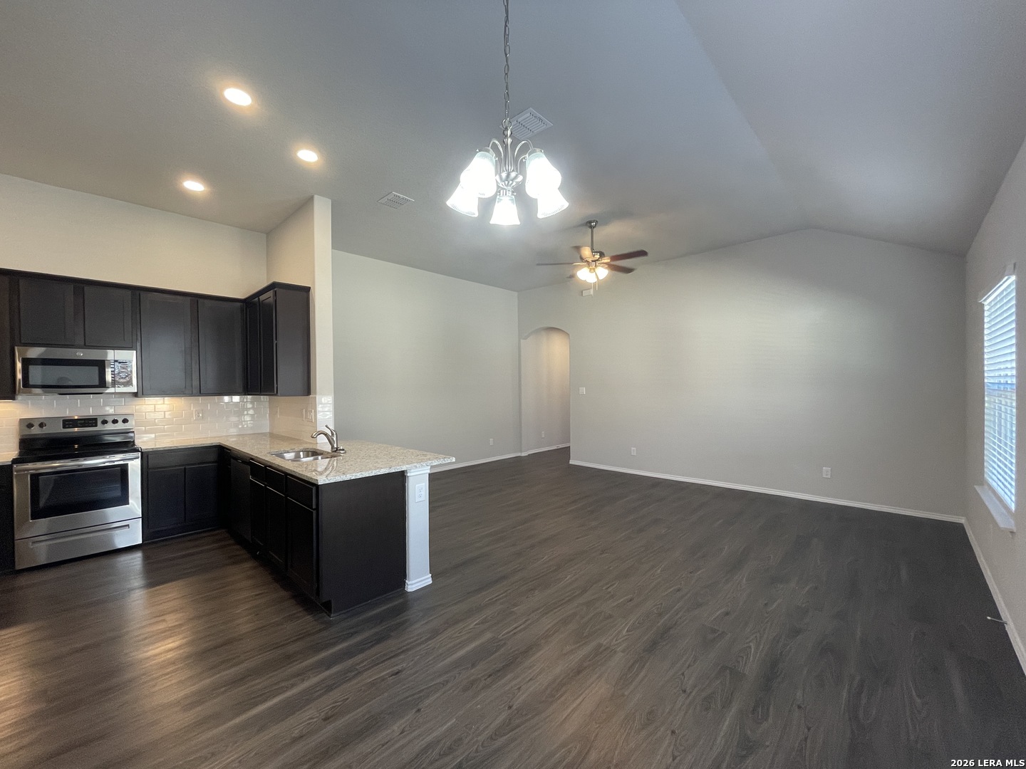 9216 Canyon Bend Converse TX 78109