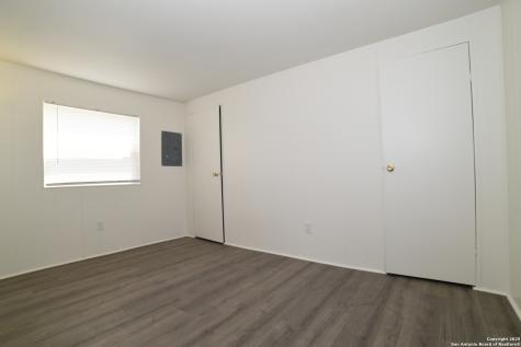 215 Greenlawn Pleasanton TX 78064