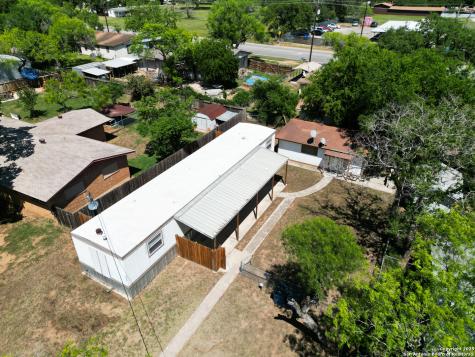 215 Greenlawn Pleasanton TX 78064