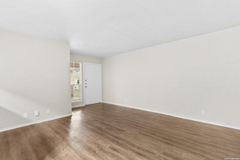 5230 Meadow Rise San Antonio TX 78250