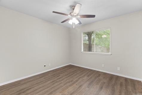 5230 Meadow Rise San Antonio TX 78250