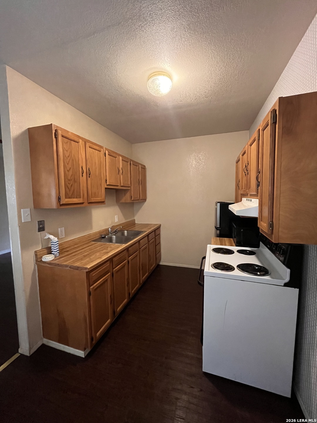 6911 N Us Highway 281 Pleasanton TX 78064