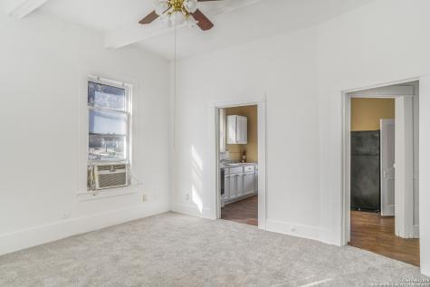 1110 W Ashby Place San Antonio TX 78201