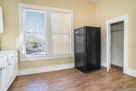 1110 W Ashby Place San Antonio TX 78201