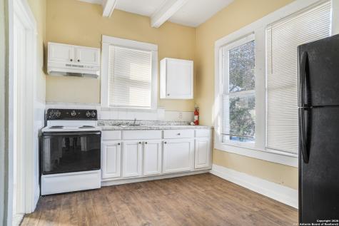 1110 W Ashby Place San Antonio TX 78201
