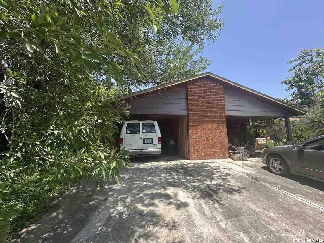 1521 Eichen New Braunfels TX 78130
