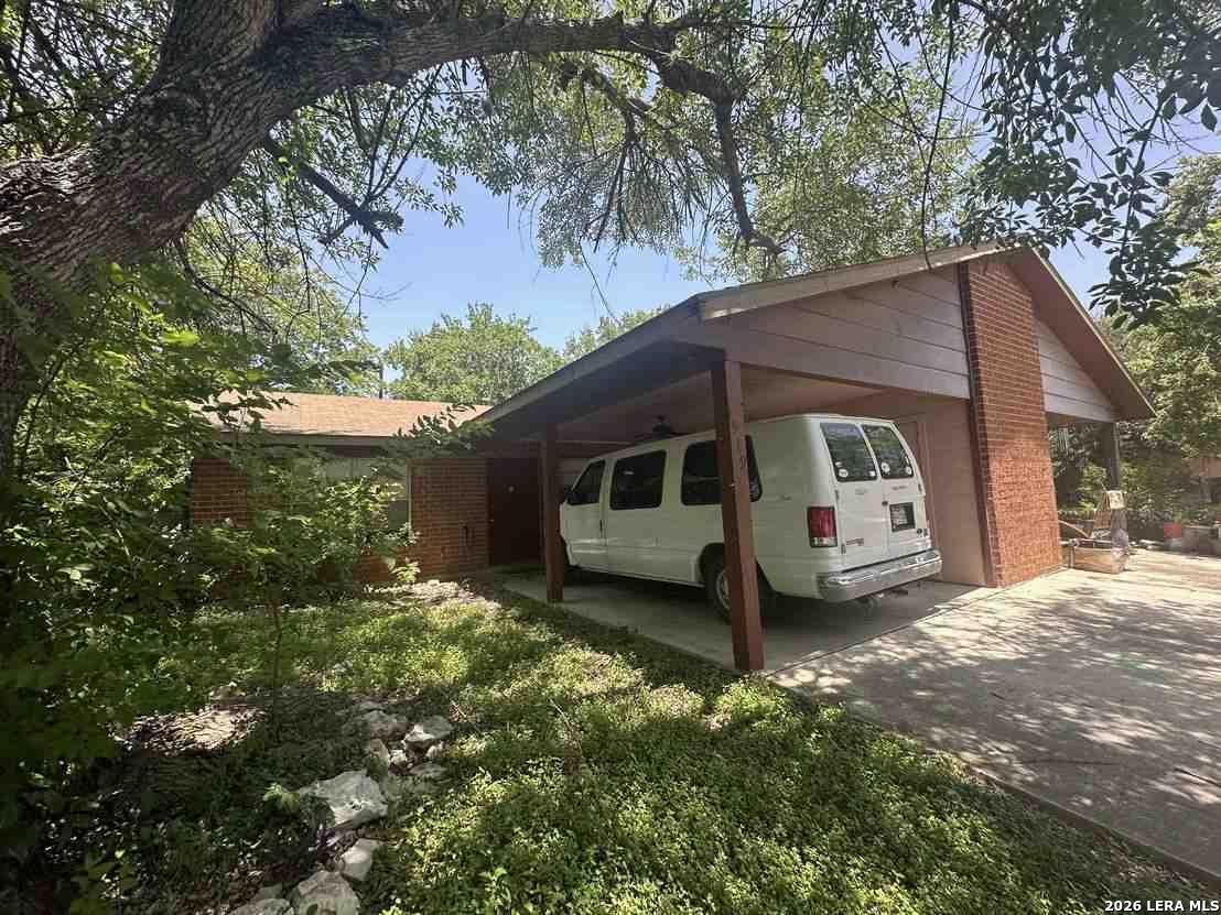 1521 Eichen New Braunfels TX 78130