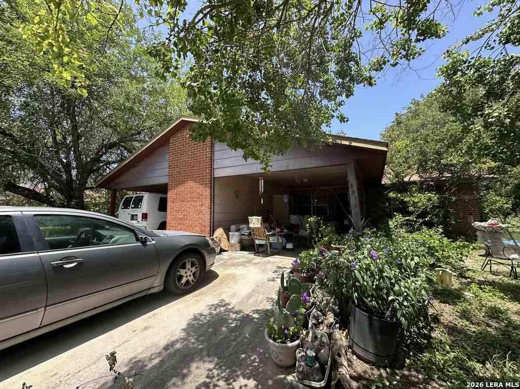 1521 Eichen New Braunfels TX 78130