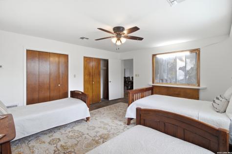 30-31 Colony Row Brackettville TX 78832