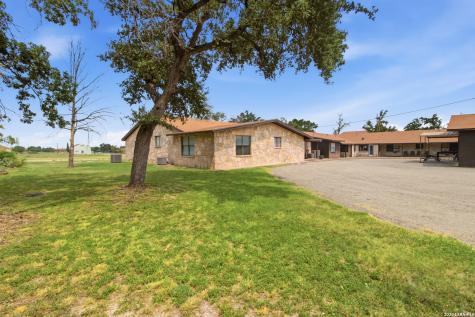 30-31 Colony Row Brackettville TX 78832