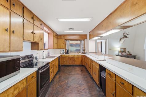 30-31 Colony Row Brackettville TX 78832