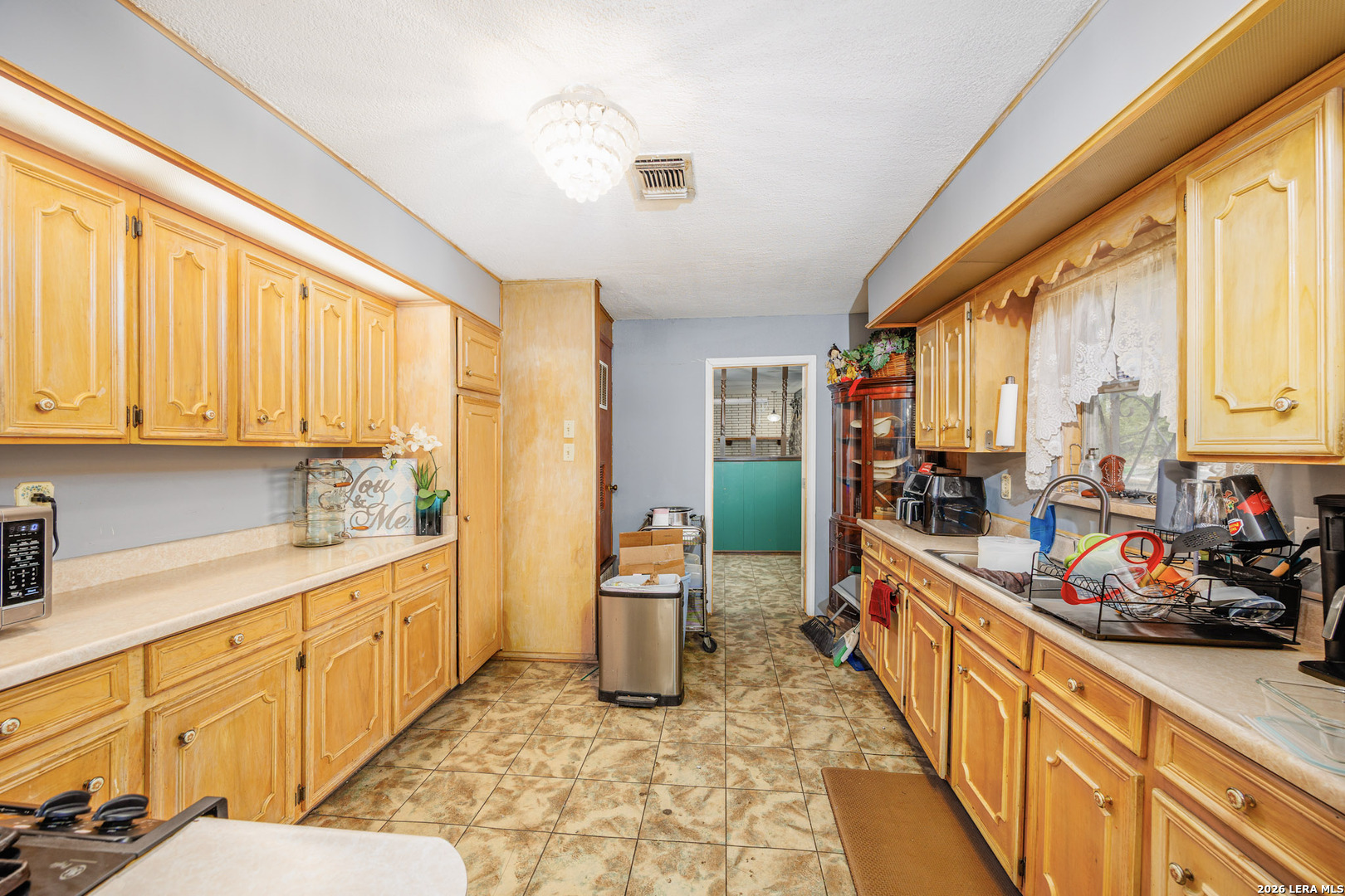 122 W Formosa San Antonio TX 78221