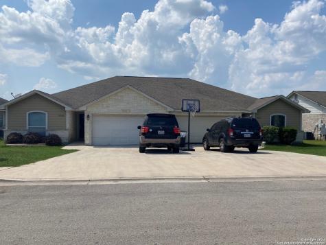 3026/3028 Douglas Fir Drive New Braunfels TX 78130
