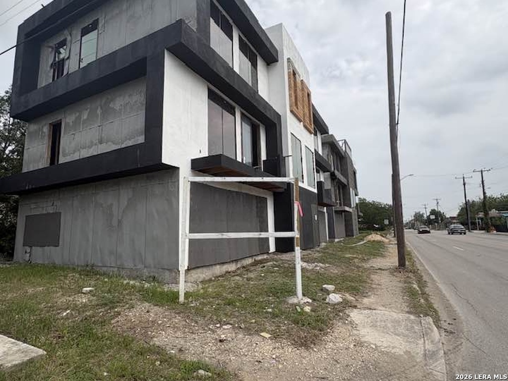 412 S Hackberry Street San Antonio TX 78203
